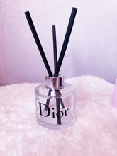 Load image into Gallery viewer, Single Inspired Reed diffuser (Read info)