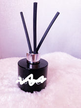 Load image into Gallery viewer, Single Inspired Reed diffuser (Read info)