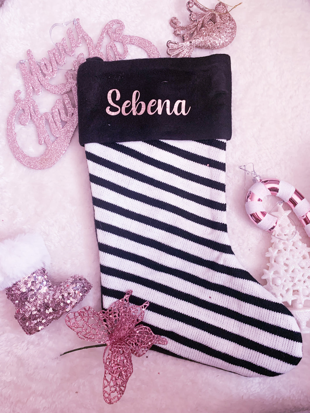 Monochrome stripe stocking